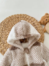 SHEIN Veste à capuche en peluche mignonne pour bébé fille nouveau-né, motif à carreaux, polyvalente pour l'automne/l'hiver, couleur neutre