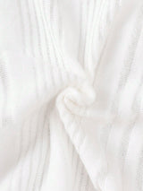 BrownBark 2 pièces, Ensemble deux pièces mignon et élégant pour bébé fille automne/hiver, Top blanc à col mi-Top et manches longues en tissu côtelé associé à une salopette en velours côtelé, Design mignon avec nœud à volants, Tissu doux et confortable, Doux et élégant, Convient pour les tenues quotidiennes des bébés filles.