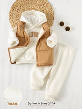 Cozy Pixies Ensemble 3 pièces pour bébé garçon beige, automne, décontracté, Sweat-shirt-shirt à capuche en tricot doux avec imprimé lettre Date, pantalon d'hiver à taille élastique & gilet matelassé sans manches, tenues nouveau-né