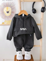 2 pièces Ensemble pull à capuche tricoté décoratif gris automne et pantalon à taille élastique pour bébé garçon. Tenue de sport décontractée tout-aller, convient pour le port en extérieur et en intérieur